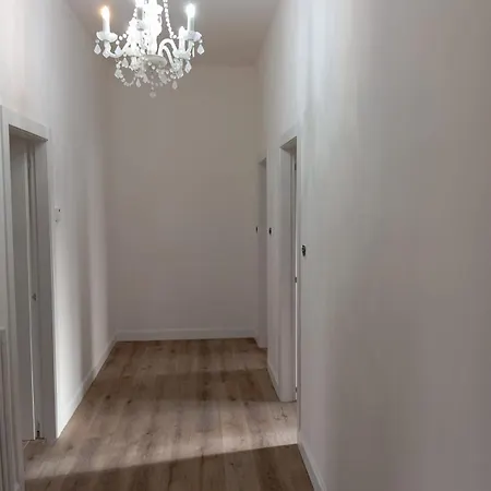 Michelangelo Apt Apartman *